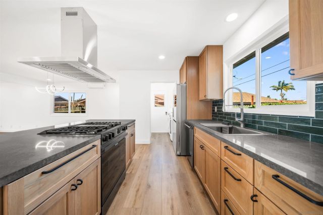 5017 Mount Gaywas Dr, San Diego, CA 92117