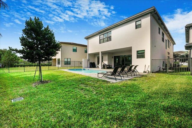 17496 Sparkling River Road, Boca Raton, FL 33496
