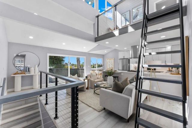 1413 La Salina Street, Oceanside, CA 92054