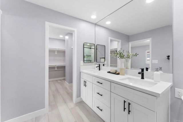 1413 La Salina Street, Oceanside, CA 92054