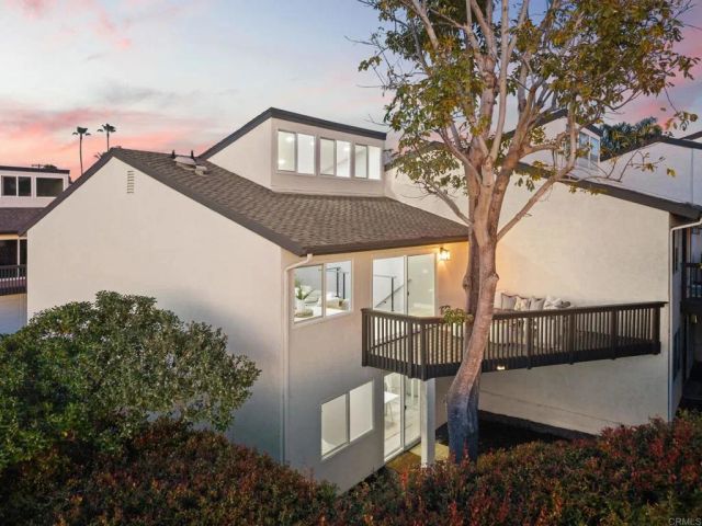 1413 La Salina Street, Oceanside, CA 92054