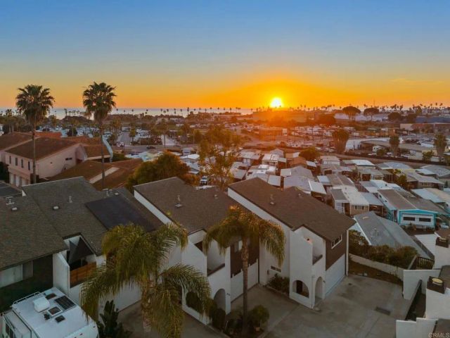 1413 La Salina Street, Oceanside, CA 92054