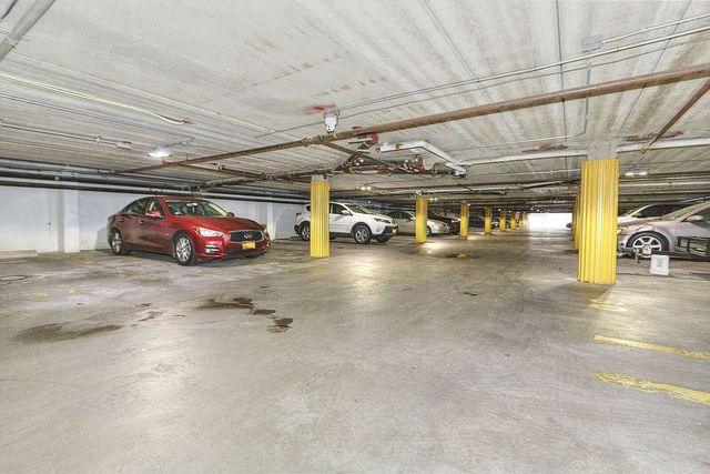 10849 Seaview Ave Apt 29B, New York City, NY 11236