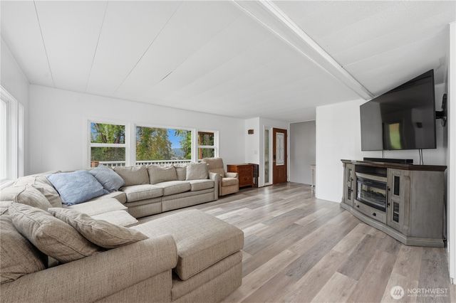 3290 Rocky Point Road NW, Bremerton, WA 98312