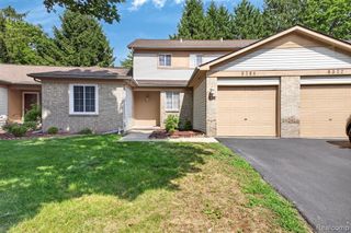 6384 Hunter Pointe Street, Westland, MI 48185