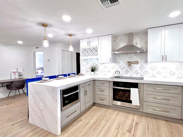 118 SW 9th Avenue, Delray Beach, FL 33444