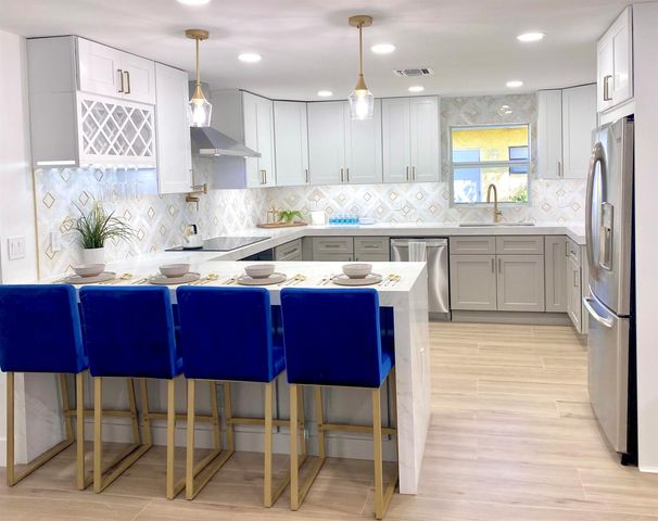 118 SW 9th Avenue, Delray Beach, FL 33444