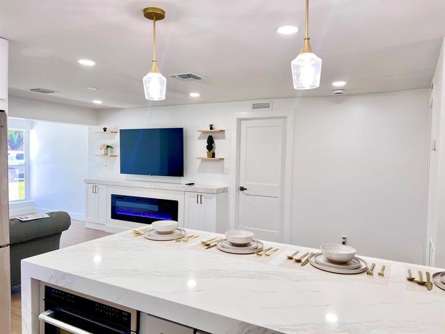 118 SW 9th Avenue, Delray Beach, FL 33444