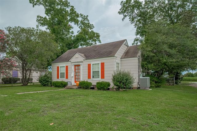 600 Texas Street, Wharton, TX 77488