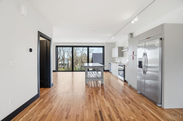 3549 Eden Avenue, Cincinnati, OH 45229