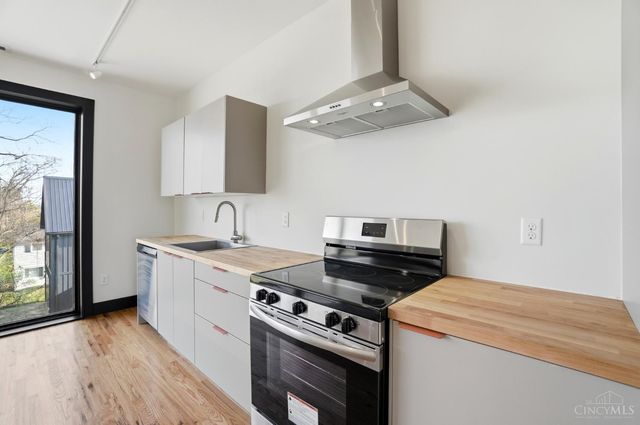 3549 Eden Avenue, Cincinnati, OH 45229