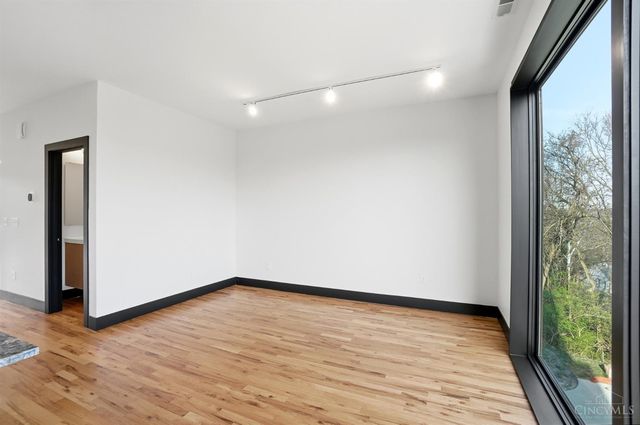 3549 Eden Avenue, Cincinnati, OH 45229