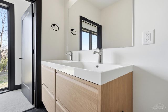 3549 Eden Avenue, Cincinnati, OH 45229