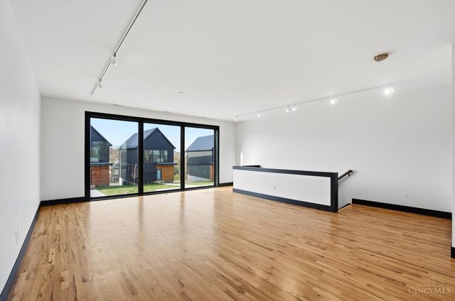 3549 Eden Avenue, Cincinnati, OH 45229