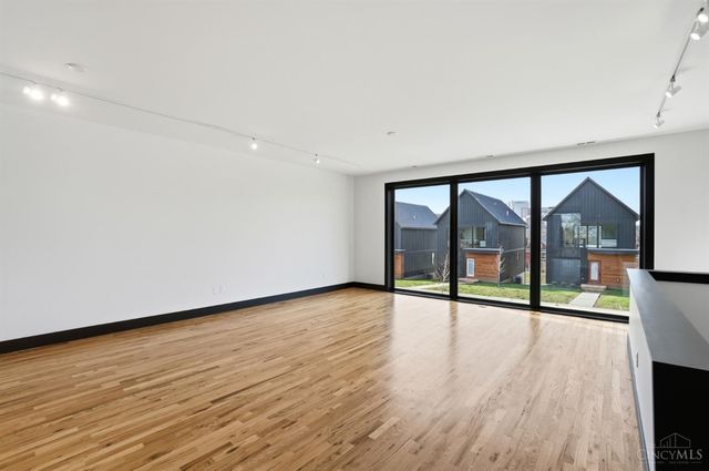 3549 Eden Avenue, Cincinnati, OH 45229