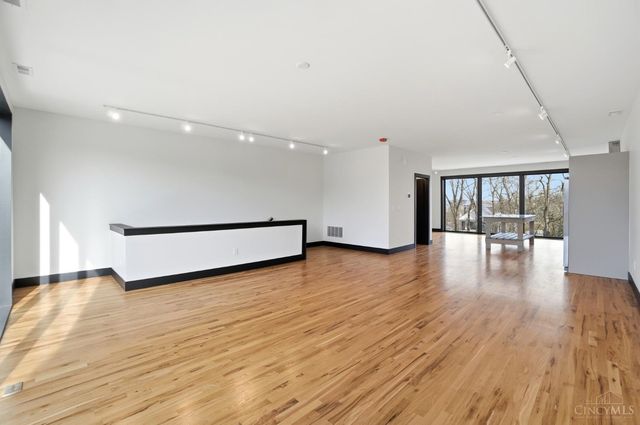 3549 Eden Avenue, Cincinnati, OH 45229