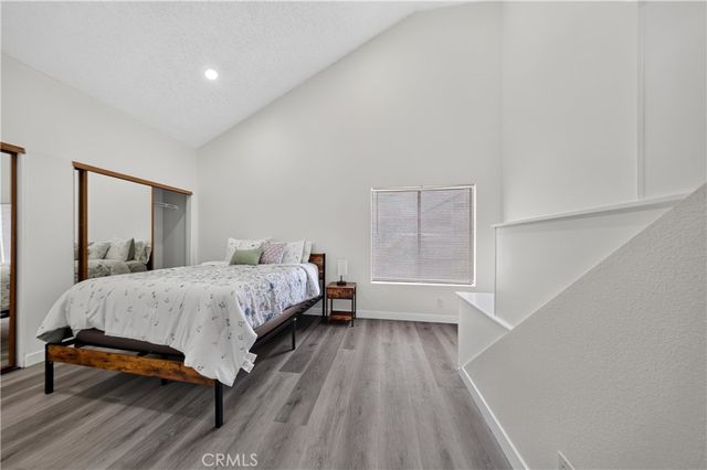 15125 Nordhoff 20, North Hills, CA 91343