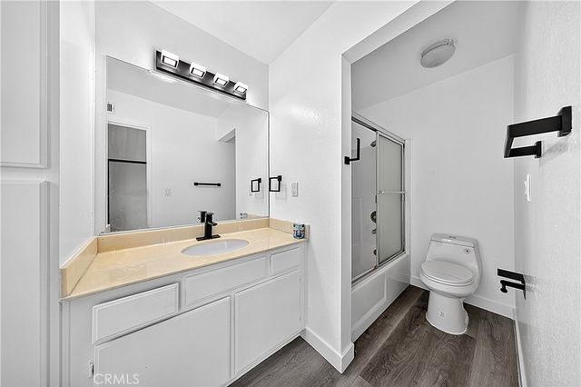 15125 Nordhoff 20, North Hills, CA 91343
