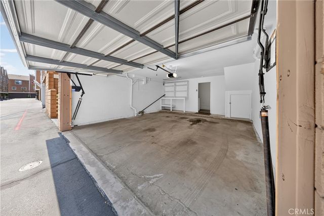 15125 Nordhoff 20, North Hills, CA 91343