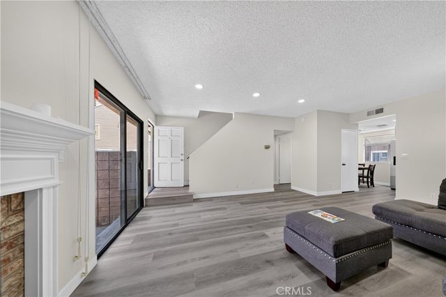 15125 Nordhoff 20, North Hills, CA 91343