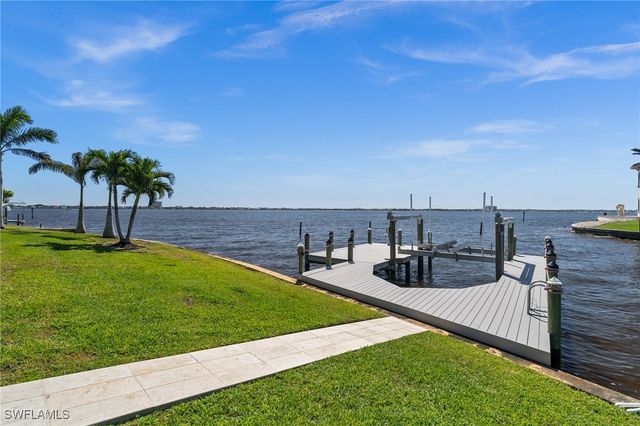 1600 Edith Esplanade, Cape Coral, FL 33904