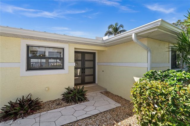 1600 Edith Esplanade, Cape Coral, FL 33904