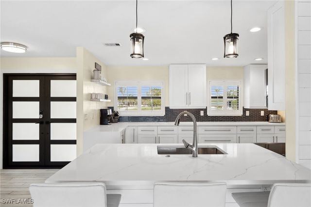 1600 Edith Esplanade, Cape Coral, FL 33904