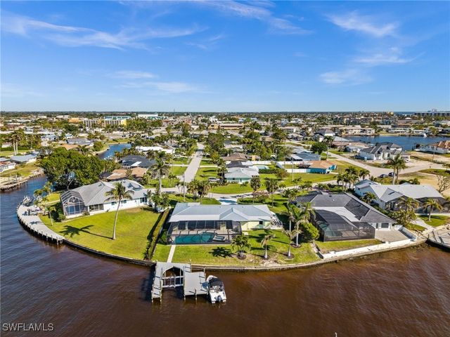 1600 Edith Esplanade, Cape Coral, FL 33904