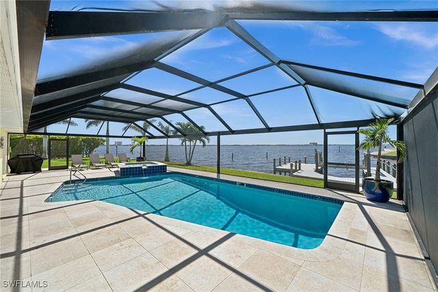 1600 Edith Esplanade, Cape Coral, FL 33904