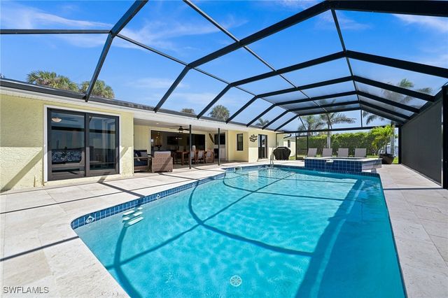 1600 Edith Esplanade, Cape Coral, FL 33904