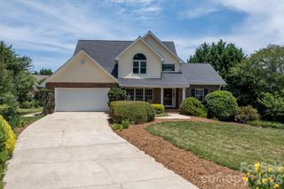 610 40th Avenue Lane NW, Hickory, NC 28601