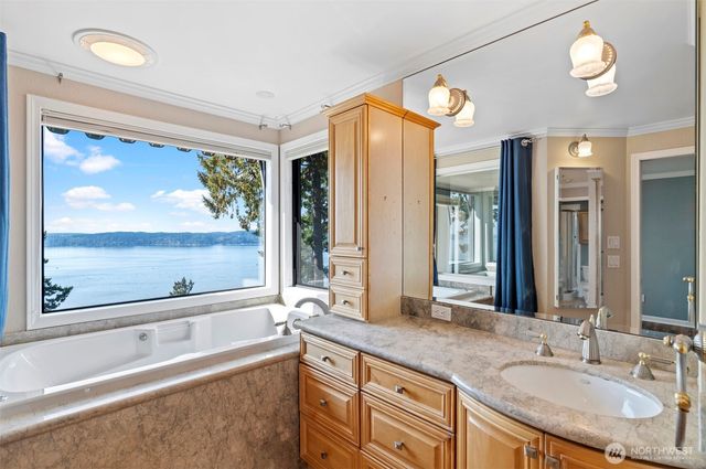 7920 53rd Avenue W #D, Mukilteo, WA 98275