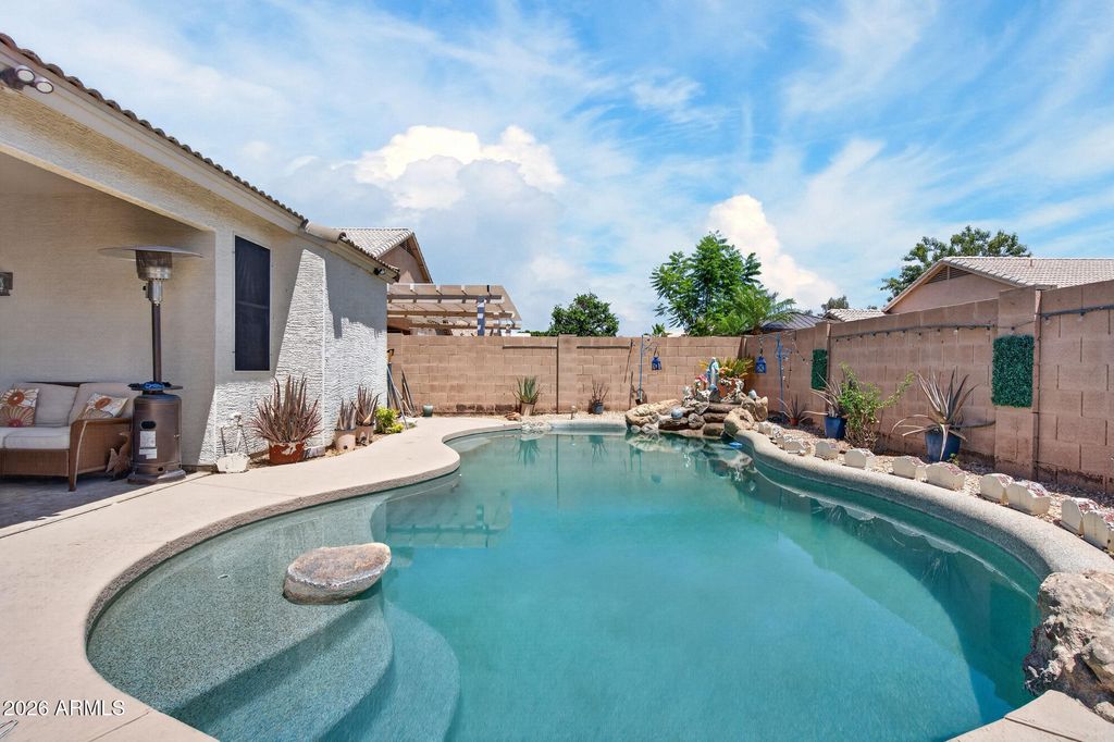8629 W JENAN Drive, Peoria, AZ 85345 — photo 2