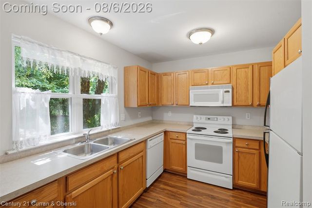 443 Natures Cove Court, Wixom, MI 48393
