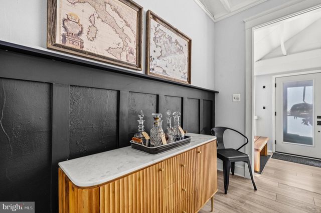 1129 19TH ST S, Arlington, VA 22202