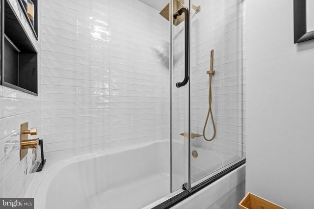 1129 19TH ST S, Arlington, VA 22202