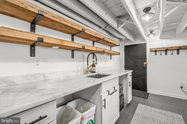 1129 19TH ST S, Arlington, VA 22202