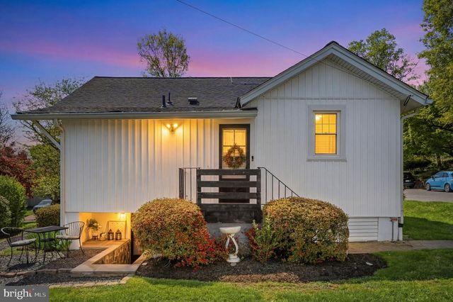 1129 19TH ST S, Arlington, VA 22202