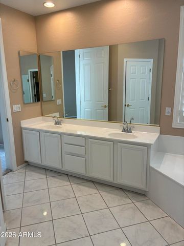 1043 S ROCKWELL Street, Gilbert, AZ 85296