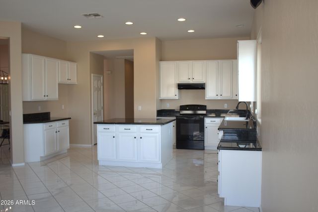 1043 S ROCKWELL Street, Gilbert, AZ 85296