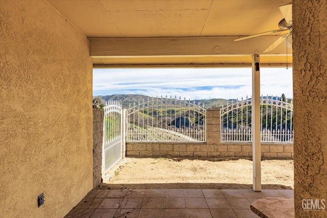 20012 Bald Mountain Drive, Tehachapi, CA 93561