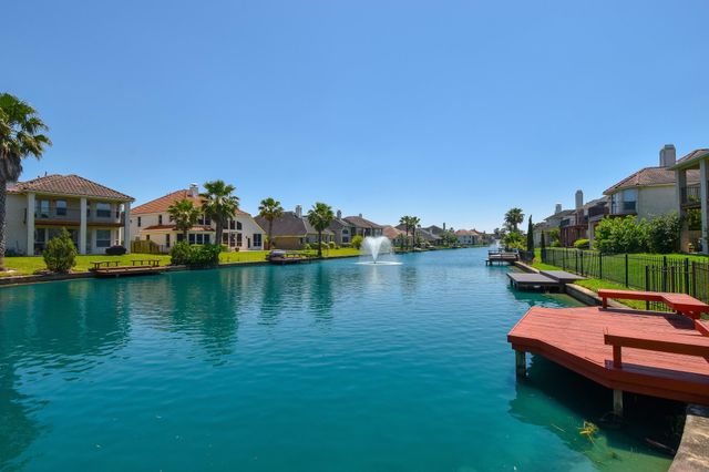14207 Ashmore Reef Court, Sugar Land, TX 77498