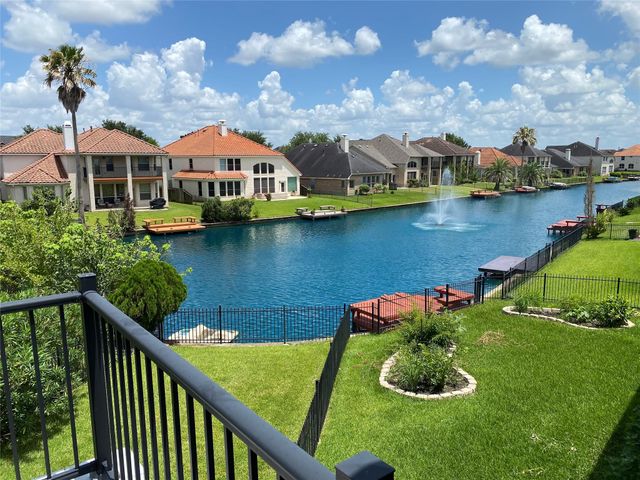 14207 Ashmore Reef Court, Sugar Land, TX 77498