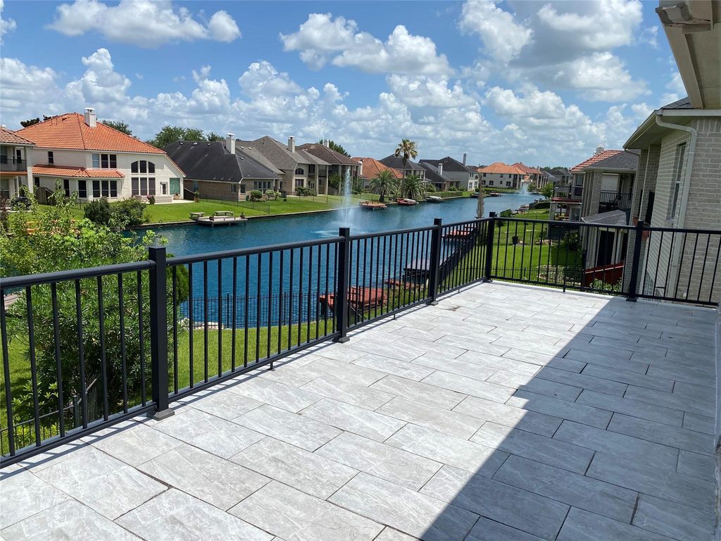 14207 Ashmore Reef Court, Sugar Land, TX 77498