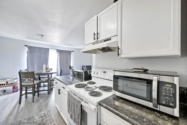 1653 Pentecost Way 12, San Diego, CA 92105