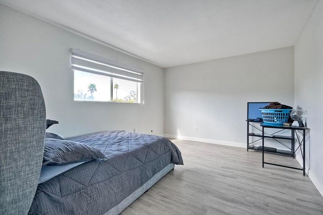 1653 Pentecost Way 12, San Diego, CA 92105