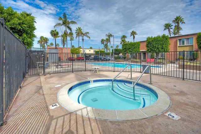 1653 Pentecost Way 12, San Diego, CA 92105