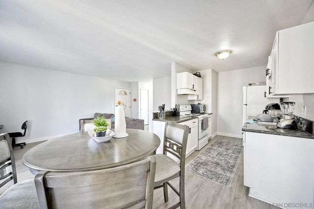 1653 Pentecost Way 12, San Diego, CA 92105