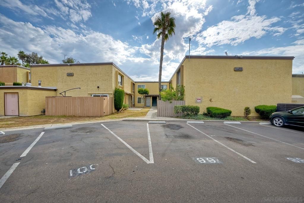 1653 Pentecost Way 12, San Diego, CA 92105