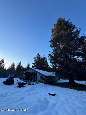 13375 Cherrywood Lane, Seward, AK 99664